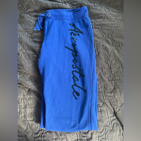 (Free add on) NWOT Aero Medium Cropped Tank & free track pants - Picture 3 of 5